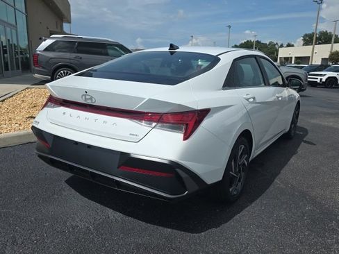 New 2026 Hyundai Elantra Limited FWD image 4