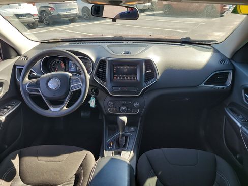 Used 2019 Jeep Cherokee Latitude w/ Popular Appearance Group image 13