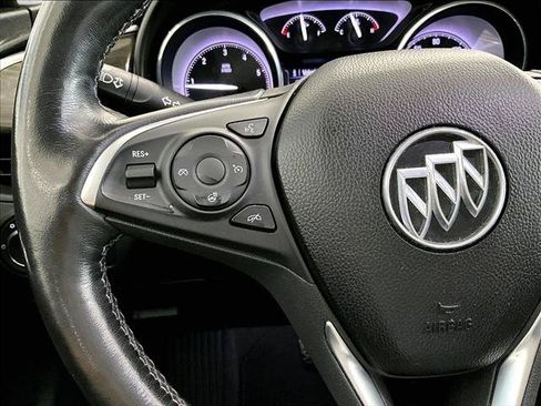 Used 2019 Buick Envision Essence FWD image 20