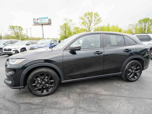Used 2025 Honda HR-V Sport image 3