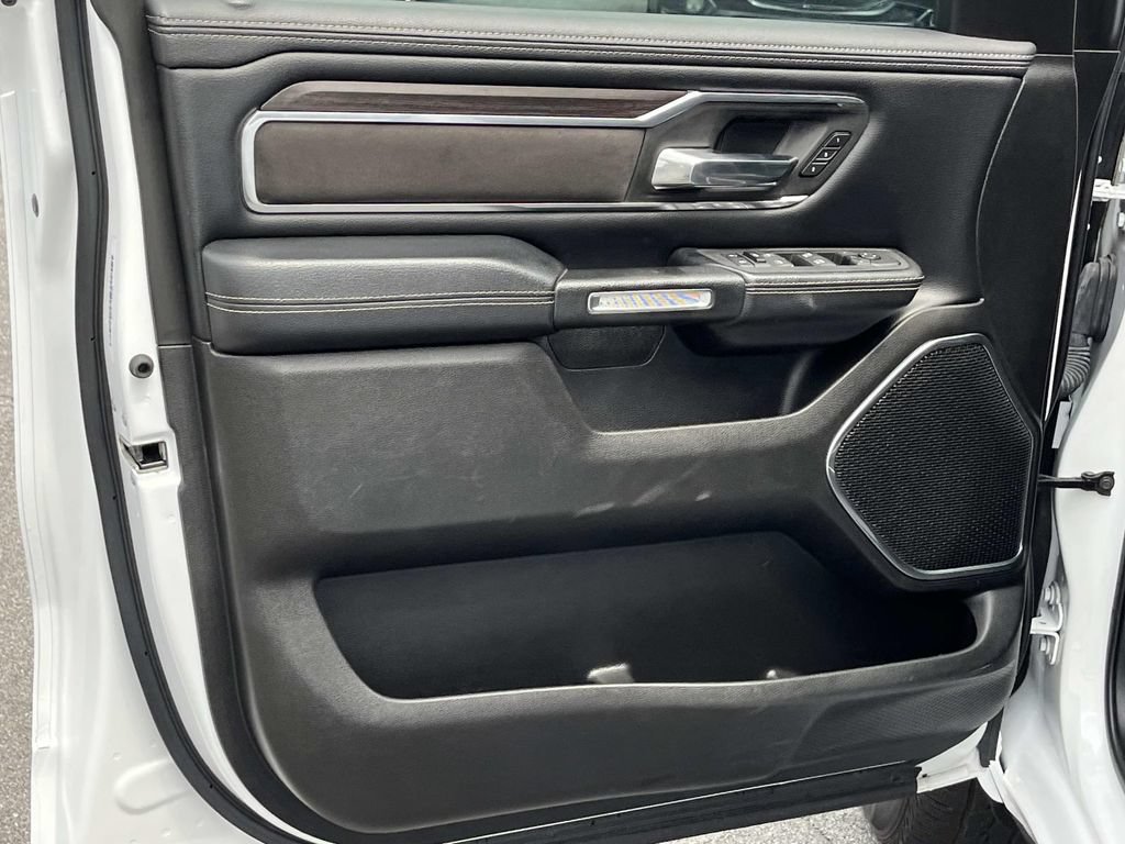 Used 2025 RAM 1500 Laramie AWD/4WD image 24