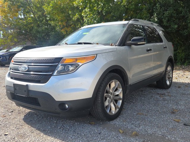 Used 2013 Ford Explorer XLT AWD/4WD image 2