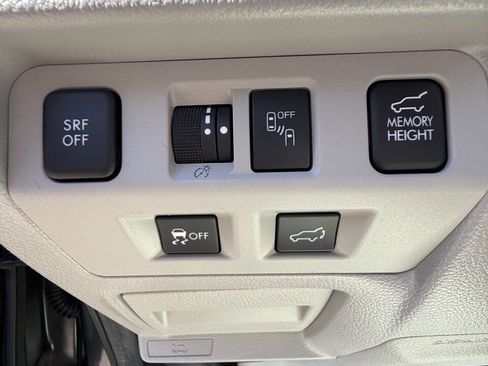 Used 2017 Subaru Forester 2.5i Premium image 25