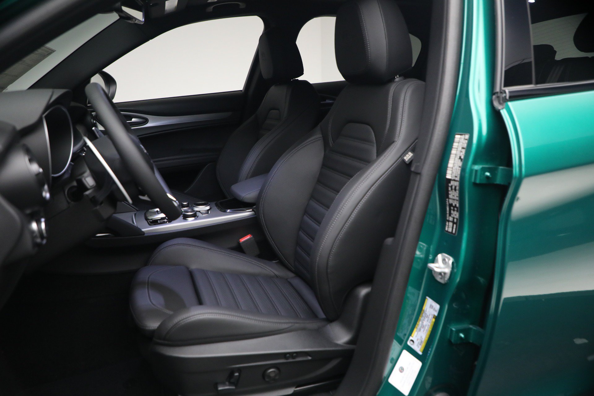 New 2026 Alfa Romeo Stelvio Sprint AWD/4WD image 14