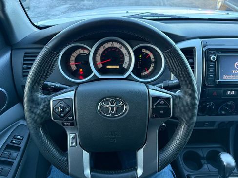 Used 2014 Toyota Tacoma 4x4 Double Cab w/ SR5 Package image 12