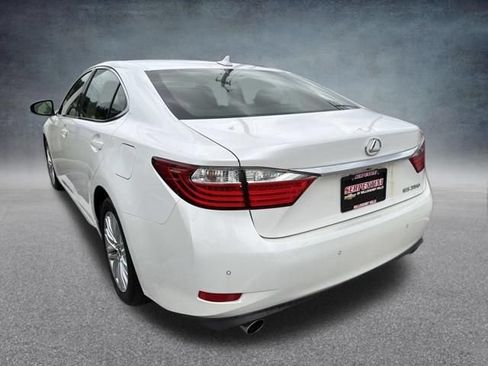 Used 2014 Lexus ES 350 w/ Luxury Package FWD image 10