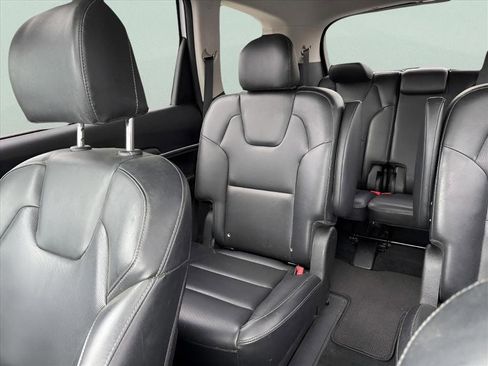 Used 2022 Kia Telluride S image 17