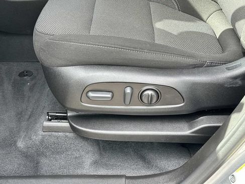 Used 2023 Chevrolet Traverse LT w/ LPO, Floor Liner Package AWD/4WD image 20