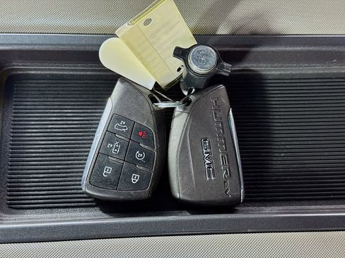Used 2024 GMC Hummer EV 3X AWD/4WD image 31