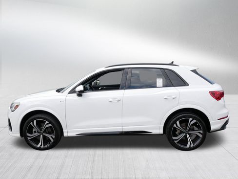 Used 2023 Audi Q3 2.0T Premium Plus w/ Premium Plus Package AWD/4WD image 4