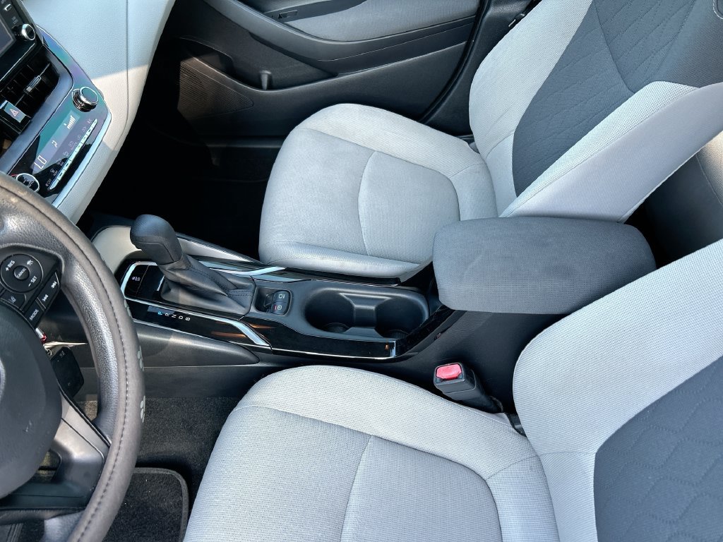 Used 2020 Toyota Corolla LE FWD image 26