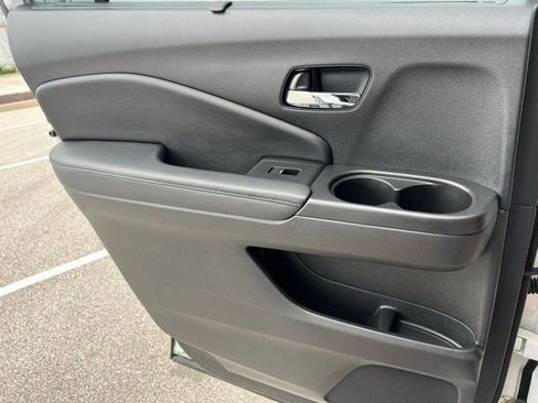 Used 2021 Honda Pilot Touring image 29