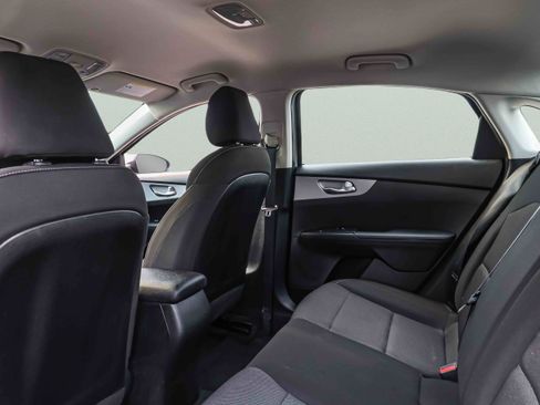 Certified 2023 Kia Forte LXS w/ LXS Technology Package FWD image 22