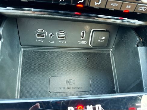 Used 2023 Jeep Grand Cherokee Summit AWD/4WD image 30