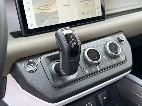 Certified 2023 Land Rover Defender 110 SE AWD/4WD image 10