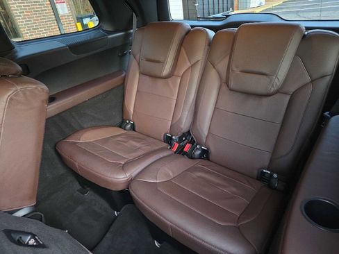 Used 2015 Mercedes-Benz GL 550 4MATIC image 22