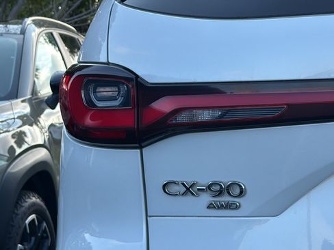 Used 2024 MAZDA CX-90 Plug-In Hybrid w/ Preferred AWD/4WD image 11