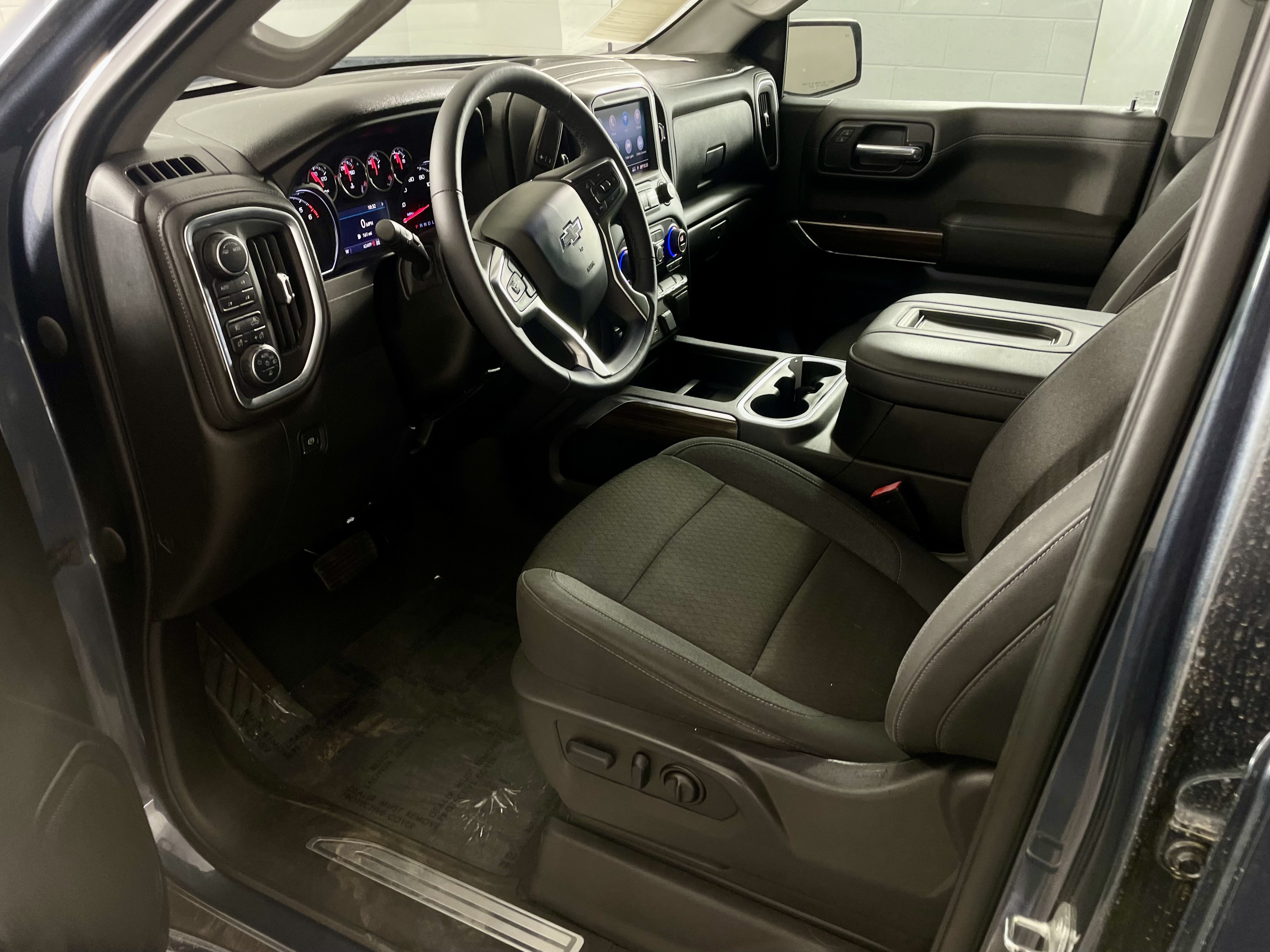 Used 2022 Chevrolet Silverado 1500 RST AWD/4WD image 8