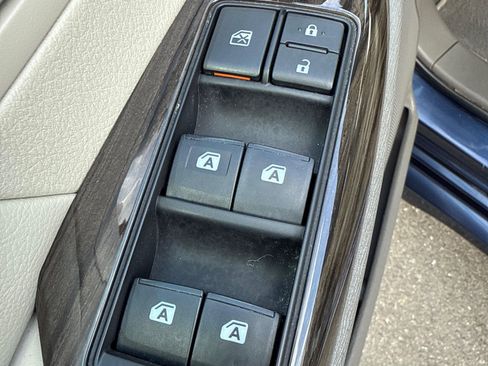 Used 2020 Toyota Sienna XLE AWD/4WD image 24