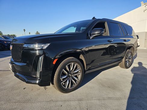 Used 2021 Cadillac Escalade Sport w/ Driver Assist Tech Package image 4