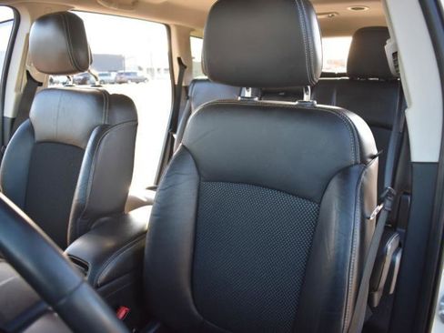 Used 2015 Dodge Journey Crossroad w/ Flexible Seating Group image 29