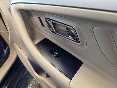 Used 2018 Ford Taurus SE image 53