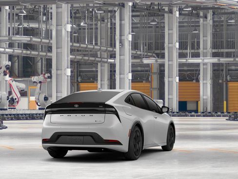 New 2026 Toyota Prius Plug-In Hybrid FWD image 11