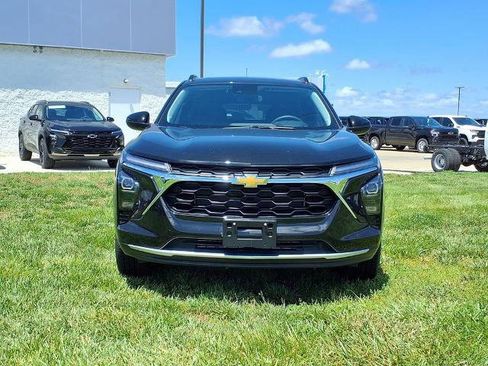 New 2026 Chevrolet Trax LT w/ LT Convenience Package FWD image 23