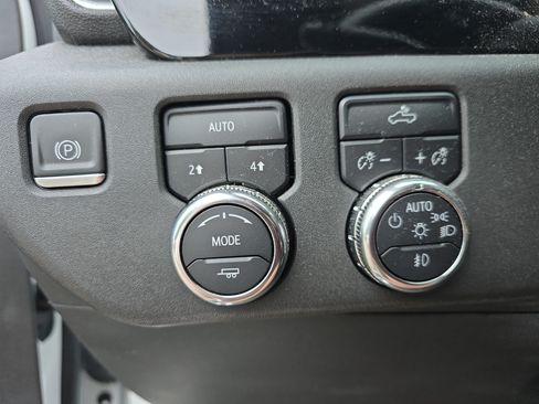 Used 2023 GMC Sierra 1500 Elevation AWD/4WD image 23