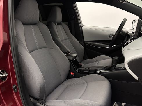 Used 2023 Toyota Corolla SE image 32