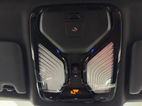 Used 2023 BMW 430i xDrive Coupe w/ M Sport Package image 33