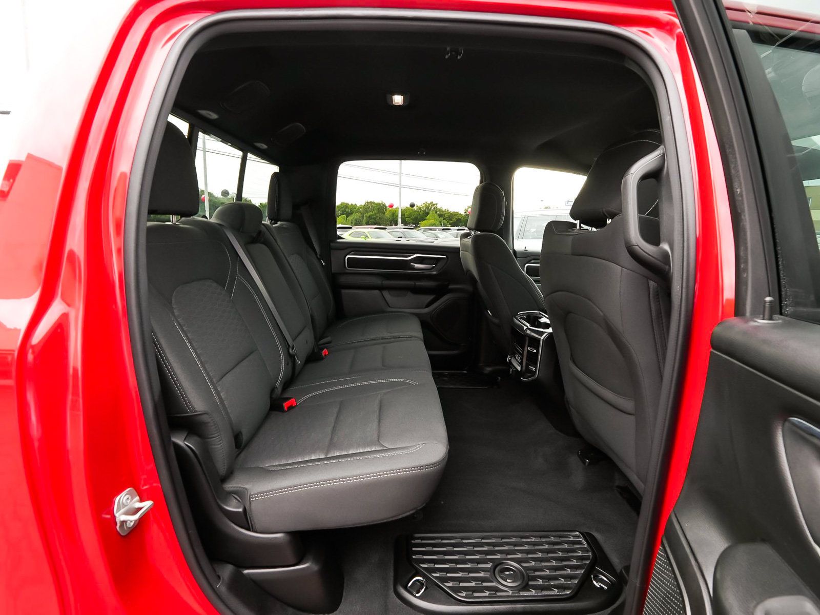 Used 2025 RAM 1500 Big Horn AWD/4WD image 37