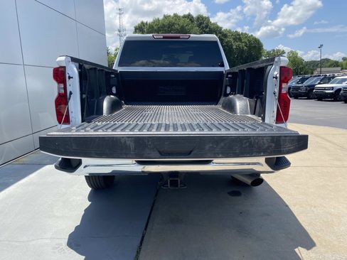 Used 2025 Chevrolet Silverado 2500 LT w/ Convenience Package AWD/4WD image 8
