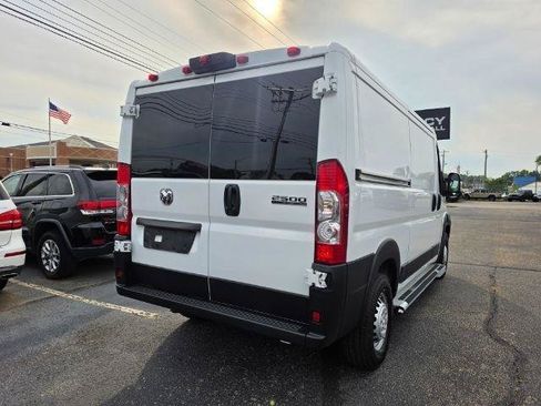 Used 2025 RAM ProMaster 2500 w/ U-Haul Equipment Group FWD image 5