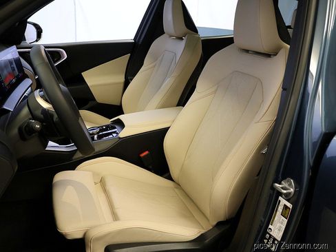 Certified 2025 BMW X3 xDrive30i image 10