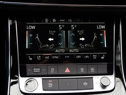 Used 2022 Audi Q7 Premium Plus image 31