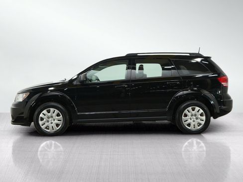 Used 2020 Dodge Journey SE FWD image 2