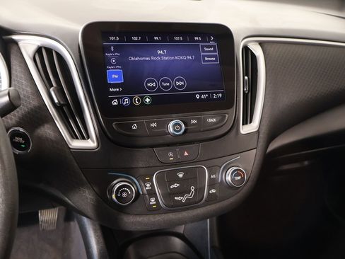 Used 2023 Chevrolet Malibu LS image 5