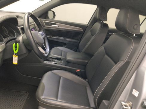 Used 2020 Volkswagen Atlas Cross Sport SE FWD image 17