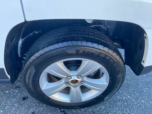 Used 2016 Jeep Patriot Sport w/ Power Value Group AWD/4WD image 21