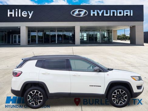 Used 2021 Jeep Compass Trailhawk AWD/4WD image 3
