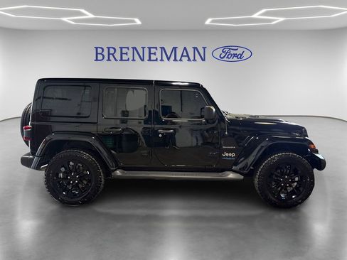 Used 2022 Jeep Wrangler Unlimited Sahara w/ Cold Weather Group AWD/4WD image 4