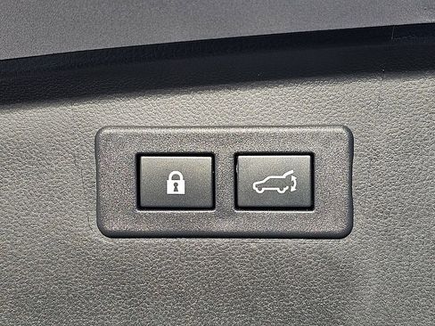 Certified 2025 Subaru Outback Premium image 13