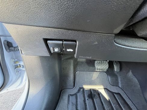 Used 2024 Nissan Versa SR w/ Trunk Package image 19