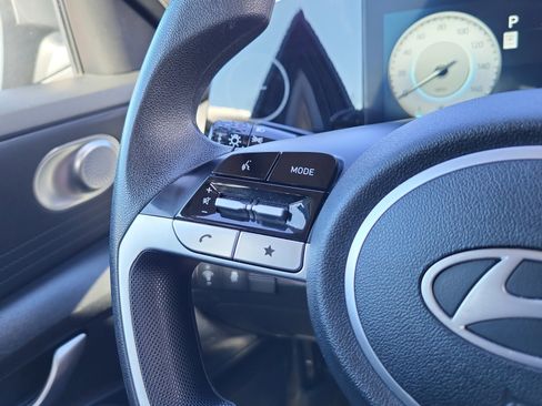 Used 2024 Hyundai Elantra SEL image 19