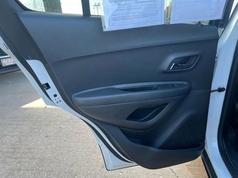 Used 2020 Chevrolet Trax LS w/ Tint and Cruise Package image 13