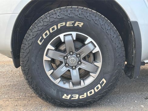 Used 2017 Nissan Frontier PRO-4X w/ Pro-4x Luxury Package AWD/4WD image 23