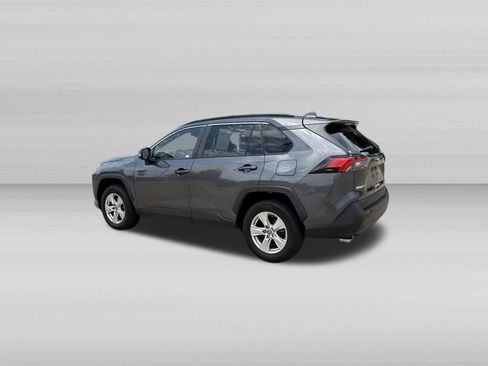 Used 2021 Toyota RAV4 XLE AWD/4WD image 9