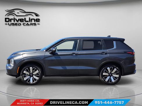 Used 2025 Mitsubishi Outlander SE AWD/4WD image 12