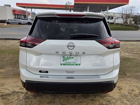 New 2026 Nissan Rogue SV image 9